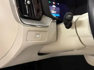 Volvo XC60 2024 AWD B5 Plus Dark Theme 4dr SUV