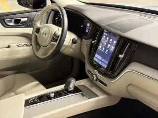 Volvo XC60 2024 AWD B5 Plus Dark Theme 4dr SUV