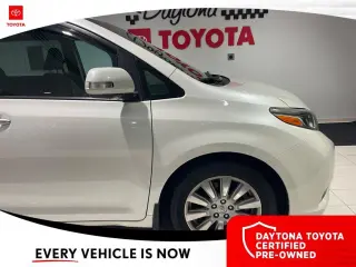 Toyota Sienna 2017 XLE 7 Pasajeros Asiento de Acceso Automático 4dr Mini-Van