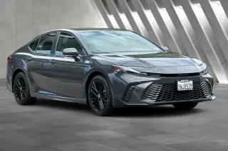 Toyota Camry 2026 SE 4dr Sedán