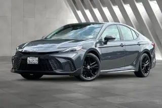 Toyota Camry 2026 SE 4dr Sedán
