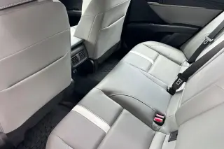 Toyota Camry 2026 SE 4dr Sedán