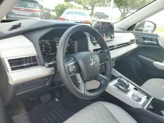 Mitsubishi Outlander 2022 SEL 4dr SUV