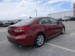 Toyota Corolla 2024 LE Sedán 4 puertas