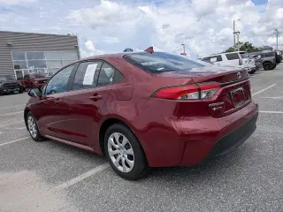 Toyota Corolla 2024 LE Sedán 4 puertas