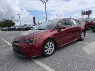 Toyota Corolla 2024 LE Sedán 4 puertas