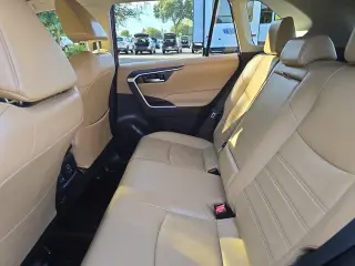 Toyota RAV4 Híbrido 2025 AWD XLE Premium 4dr SUV