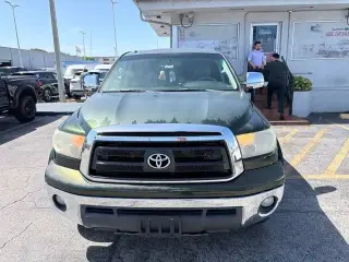 Toyota Tundra 2011 4x4 Grade 4dr Double Cab Pickup SB (5.7L V8 FFV)