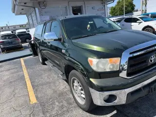 Toyota Tundra 2011 4x4 Grade 4dr Double Cab Pickup SB (5.7L V8 FFV)