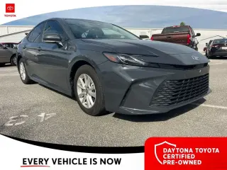 Toyota Camry 2025 LE 4 tracción sedán