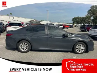 Toyota Camry 2025 LE 4 tracción sedán