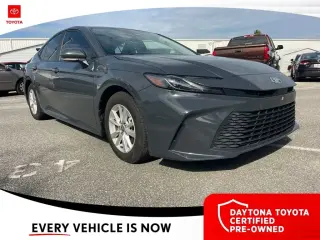 Toyota Camry 2025 LE 4 tracción sedán