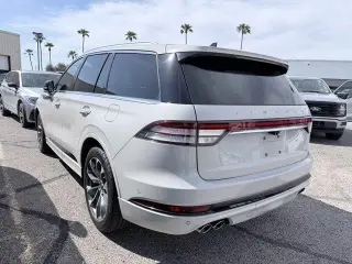 Lincoln Aviator 2021 tracción en las cuatro ruedas (AWD) Grand Touring 4 puertas SUV