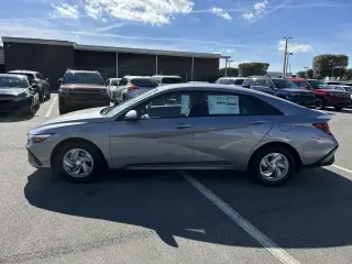 Hyundai ELANTRA 2026 SE 4dr Sedán