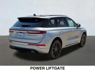 Corsair 2023 Reserve 4dr SUV