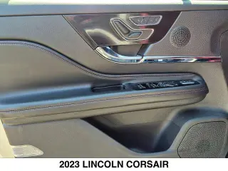 Corsair 2023 Reserve 4dr SUV