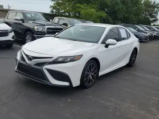 Toyota Camry 2024 SE 4dr Sedán