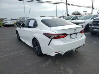 Toyota Camry 2024 SE 4dr Sedán