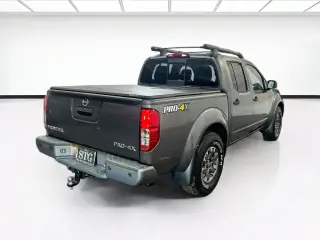 Nissan Frontier 2021 4x4 PRO-4X 4dr Crew Cab 5 ft. SB