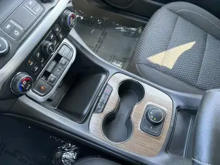 GMC Acadia 2023 SLE 4 SUV