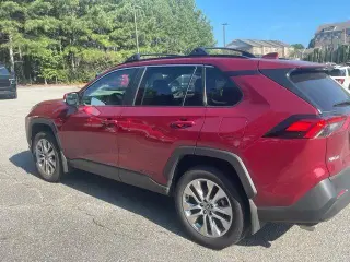 Toyota RAV4 2025 AWD XLE Premium 4dr SUV