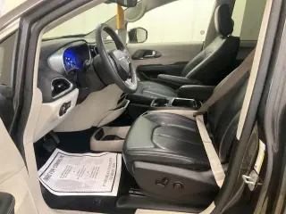 Chrysler Pacifica 2023 Touring L 4dr Mini-Van