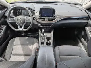 Nissan Altima 2025 2.5 SV 4dr Sedán