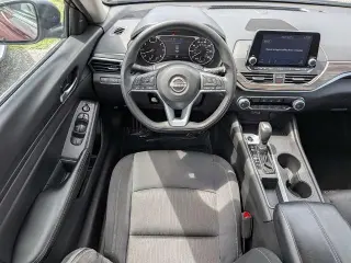 Nissan Altima 2025 2.5 SV 4dr Sedán