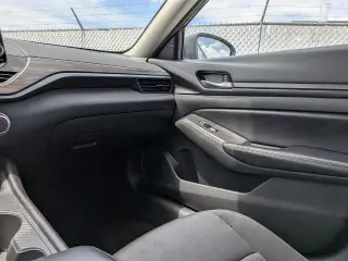 Nissan Altima 2025 2.5 SV 4dr Sedán