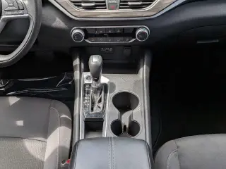 Nissan Altima 2025 2.5 SV 4dr Sedán