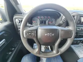 Chevrolet Silverado 1500 2023 4x4 Custom Trail Boss 4dr Crew Cab 5.8 ft. SB