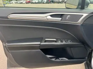 Ford Fusion 2020 SE 4dr Sedán