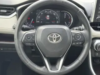 Toyota RAV4 2020 Limited 4dr SUV