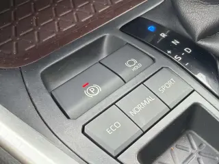 Toyota RAV4 2020 Limited 4dr SUV