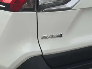 Toyota RAV4 2020 Limited 4dr SUV