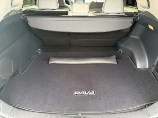 Toyota RAV4 2020 Limited 4dr SUV