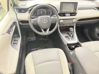 Toyota RAV4 2020 Limited 4dr SUV