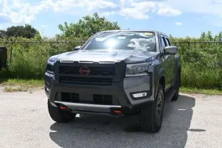 Nissan Frontier 2026 4x4 PRO-4X 4dr Crew Cab 5 ft. SB