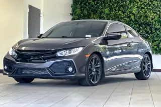 Honda Civic 2019 Si 2dr Coupé con neumáticos de verano