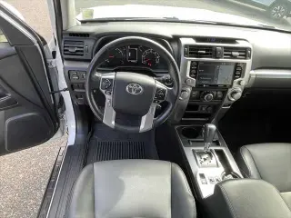 Toyota 4Runner 2024 4x4 SR5 Premium 4dr SUV