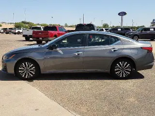 Nissan Altima 2025 2.5 SV 4dr Sedán