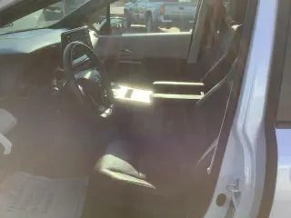 Toyota Sienna 2022 AWD Platino 7 Pasajeros 4 puertas Minivan