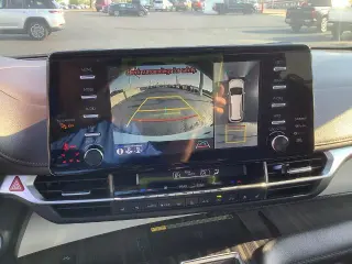 Toyota Sienna 2022 AWD Platino 7 Pasajeros 4 puertas Minivan