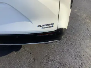 Toyota Sienna 2022 AWD Platino 7 Pasajeros 4 puertas Minivan