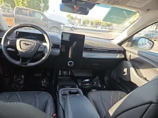 Ford Mustang Mach-E 2025 Select 4dr SUV
