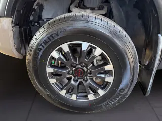 Nissan Titan 2023 4x4 PRO-4X 4dr Crew Cab 5.6 ft. SB