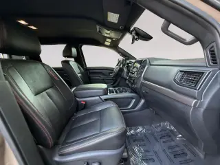 Nissan Titan 2023 4x4 PRO-4X 4dr Crew Cab 5.6 ft. SB