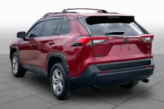 Toyota RAV4 2024 XLE SUV de 4 puertas
