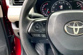 Toyota RAV4 2024 XLE SUV de 4 puertas