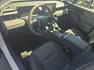 Toyota RAV4 2026 LE SUV de 4 puertas